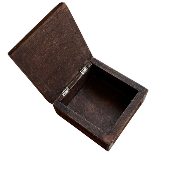 Vintage trinket box hinged lid wood hand painted floral glass & golden finish - Picture 8 of 11